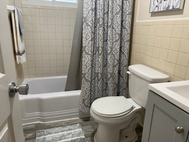 Building Photo - 36 Meshaka St