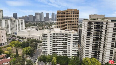 Building Photo - 10433 Wilshire Blvd