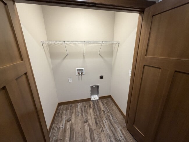 Building Photo - 1124 Garfield Ave