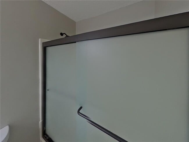 Building Photo - 1442 Laurel Ave