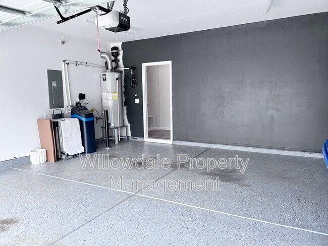 Building Photo - 1020 Garrow Dr