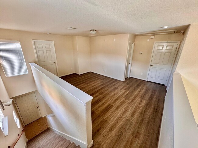 Building Photo - 3947 Calgary Cir