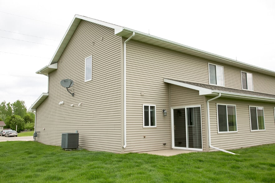 Building Photo - 8460 Old Highway Rd