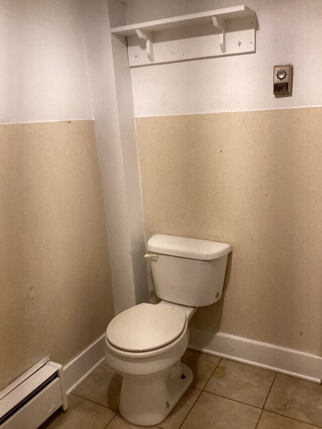 Building Photo - 15371 Church St