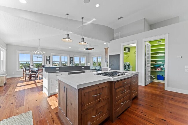 Building Photo - 7530 A1A S