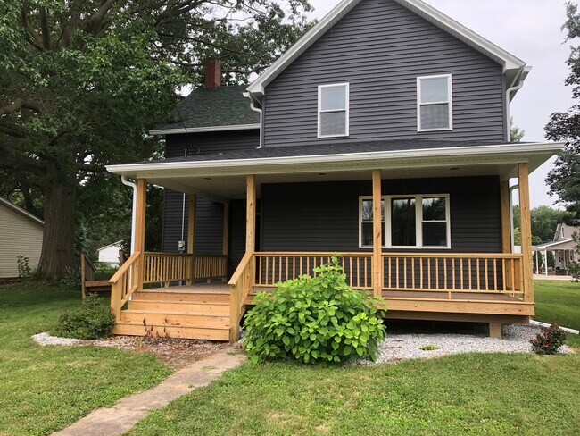 Primary Photo - 511 N Williams St