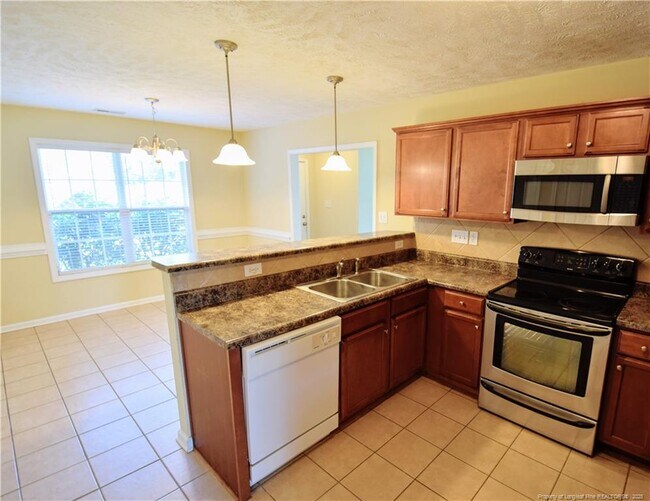 Building Photo - 137 Water Wood Ct