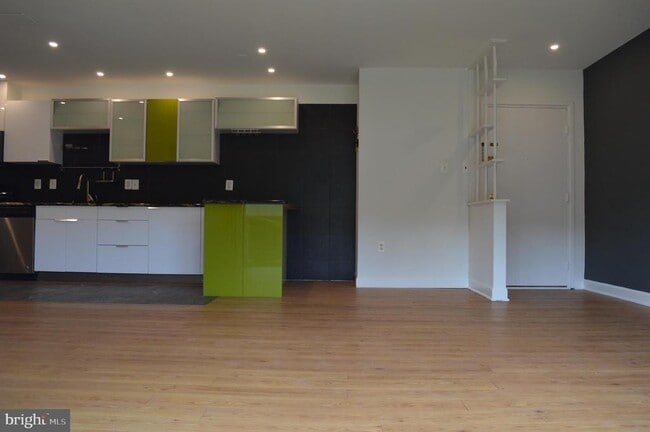 Building Photo - 10026 Fair Wds Dr