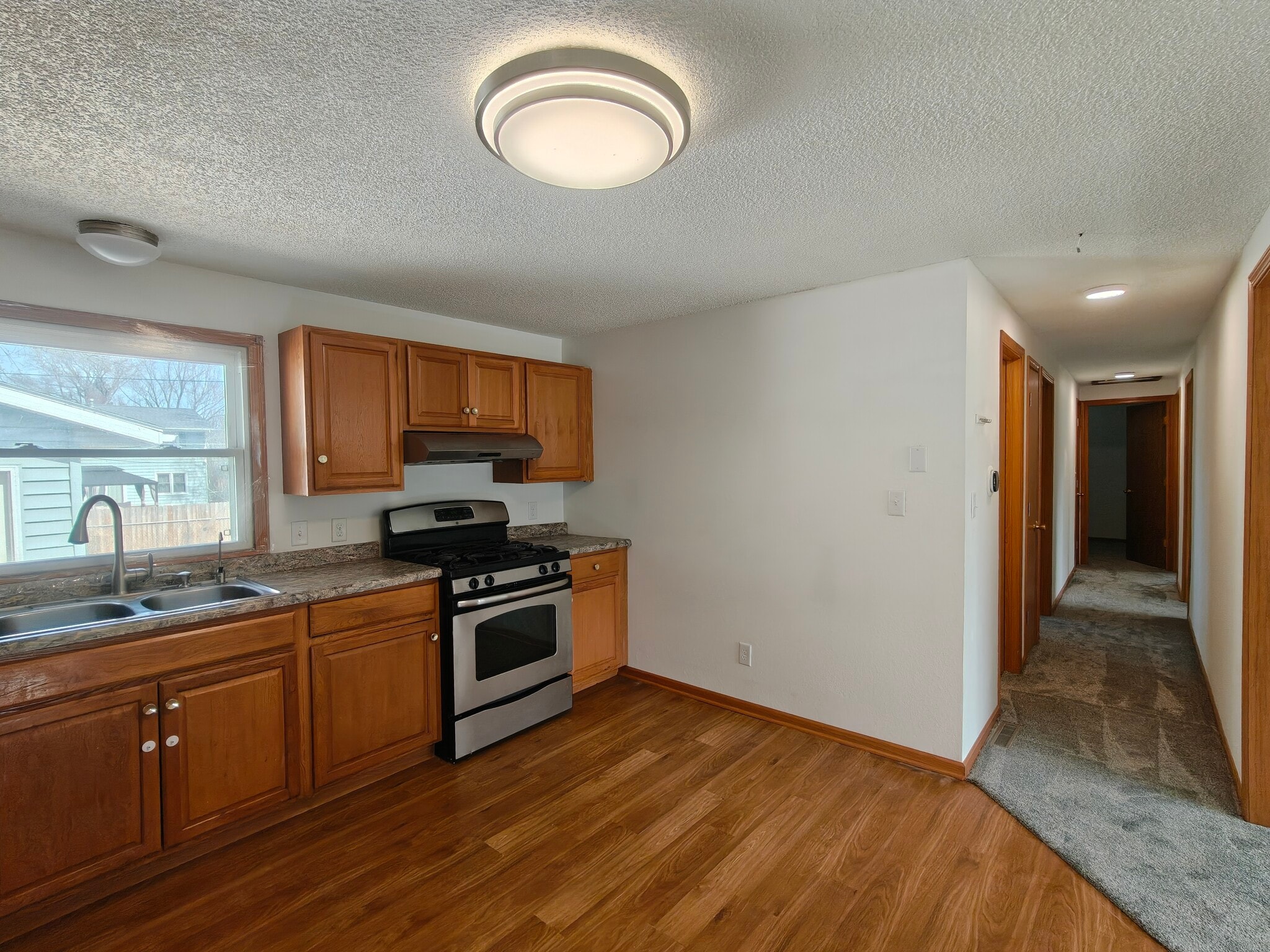 KITCHEN - 2212 Bartlett Ave