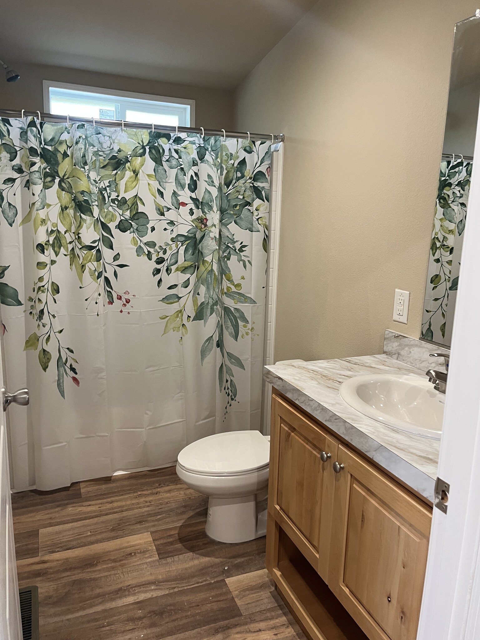 Building Photo - 9344 N Chicago Ave