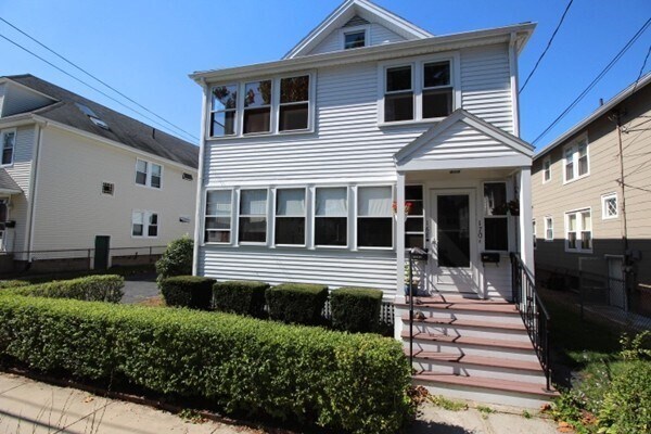 Primary Photo - 170 Palmer St