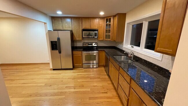 Building Photo - 1723 Wildberry Dr