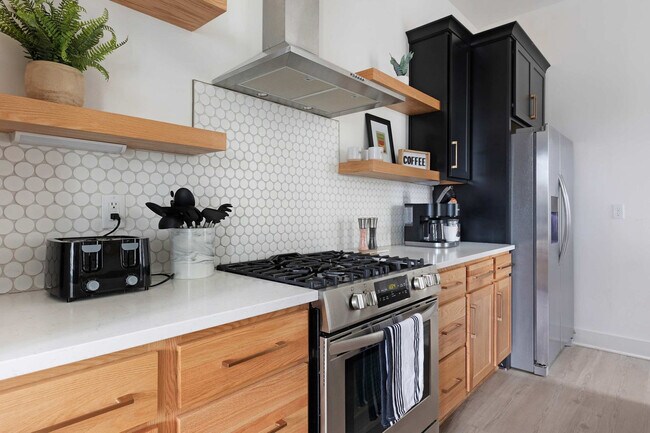 Building Photo - 911 Ramsey St