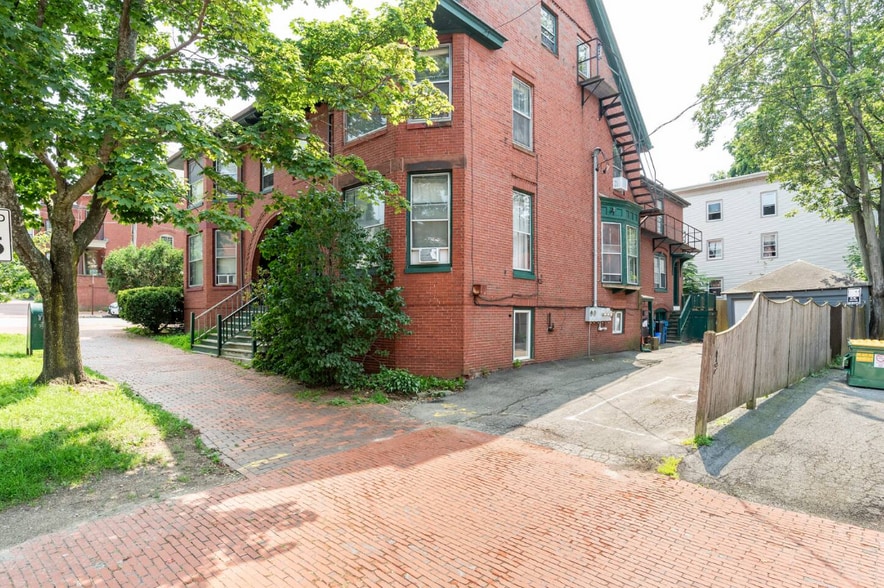 Building Photo - 280 State St