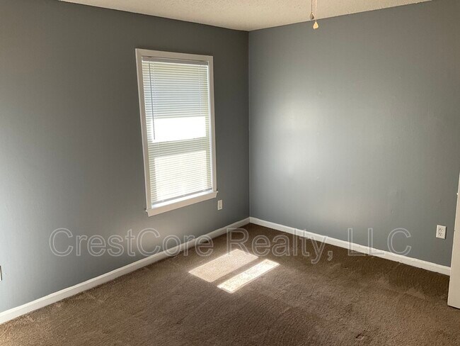 Building Photo - 654 Spottswood Manor Dr