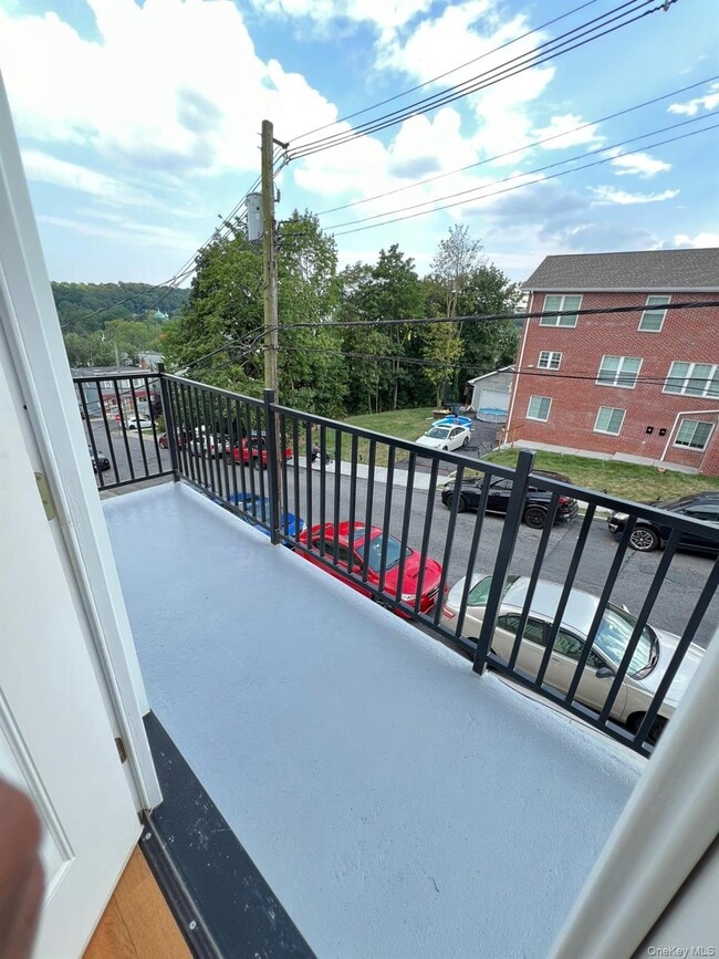 Building Photo - 50 Vineyard Ave