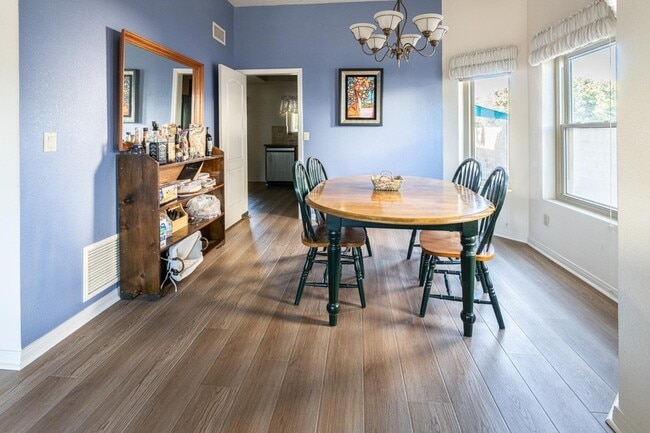 Building Photo - 2434 W Lompoc Ave