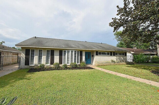 Building Photo - 2410 Del Norte St