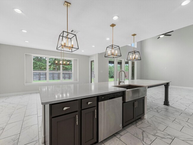 Building Photo - 2107 Jitterbug Ln