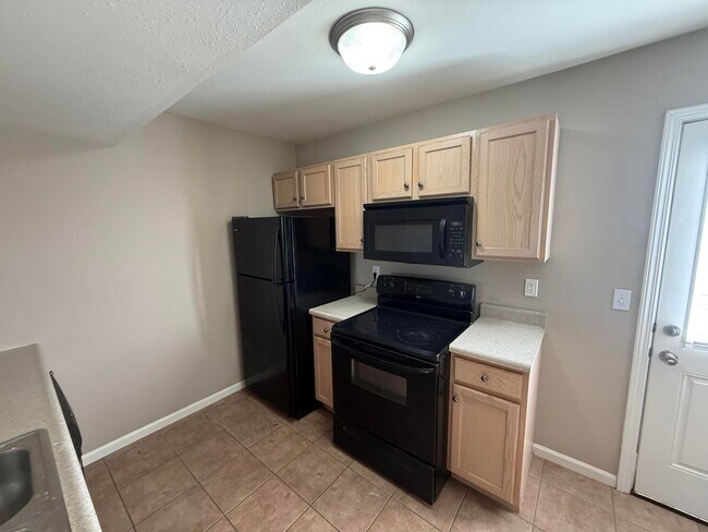 Building Photo - 214 Arctic Wolf Ct