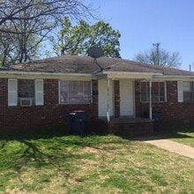 Building Photo - SOUTH FORK-U STREET DUPLEX
