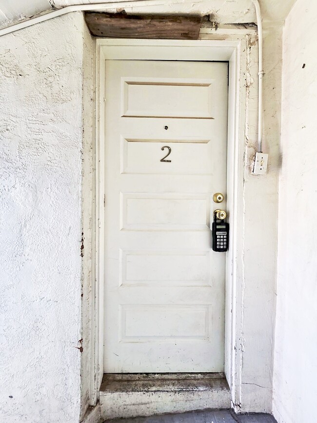 Building Photo - 1114 El Paso St