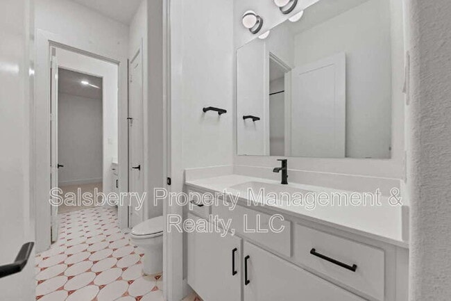 Building Photo - 1790 Coopers Hawk Dr