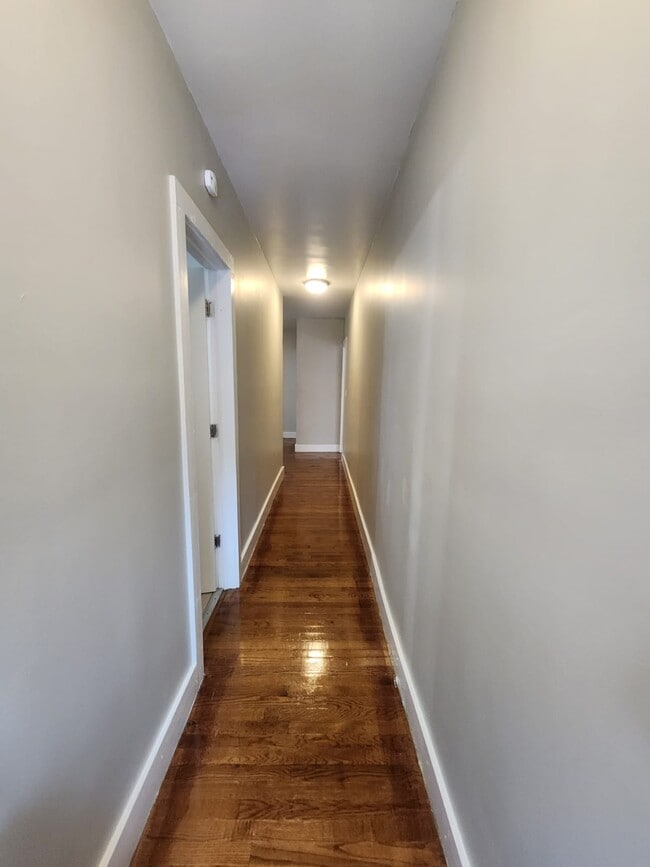 Building Photo - 286 Norton St