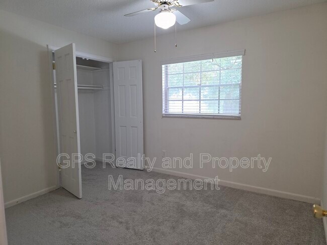Building Photo - 640 Mariner Way