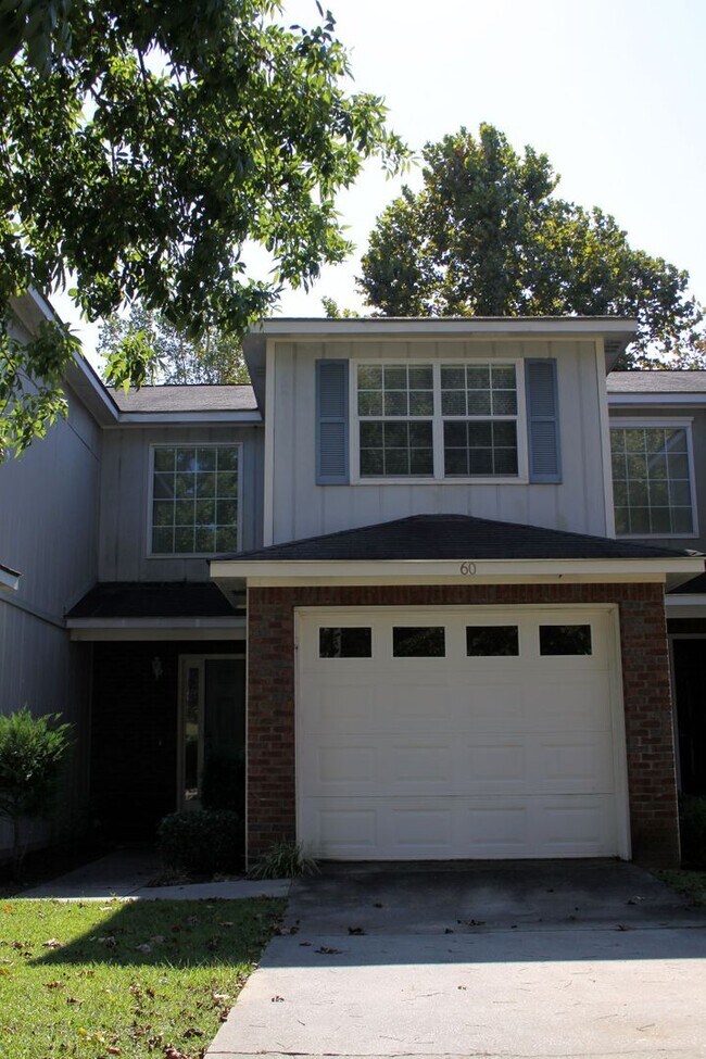 Available now-60 Woodfield Pl. 1/2 off th... - Available now-60 Woodfield Pl.  1/2 off th...