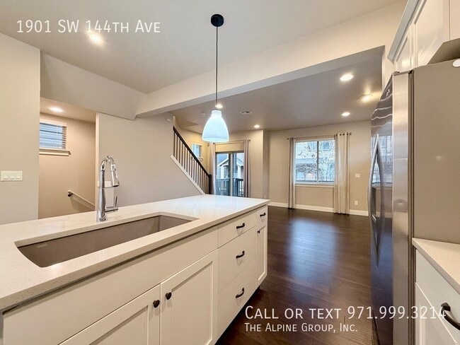 Building Photo - 1901 SW 144th Ave