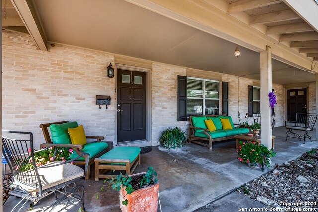 Building Photo - 103 Oakhurst Pl