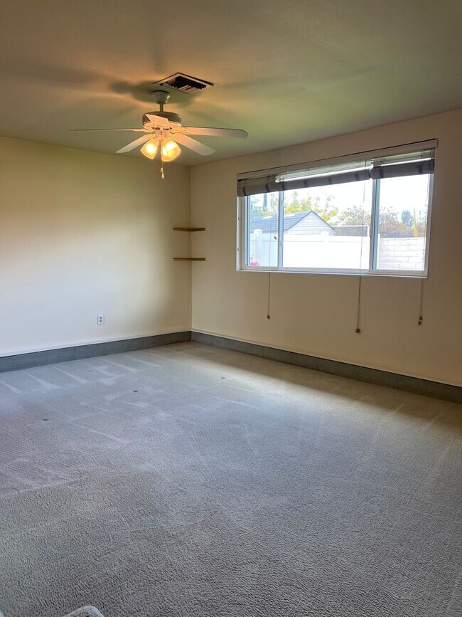 Building Photo - 3 bedroom 2 bath house in Poway