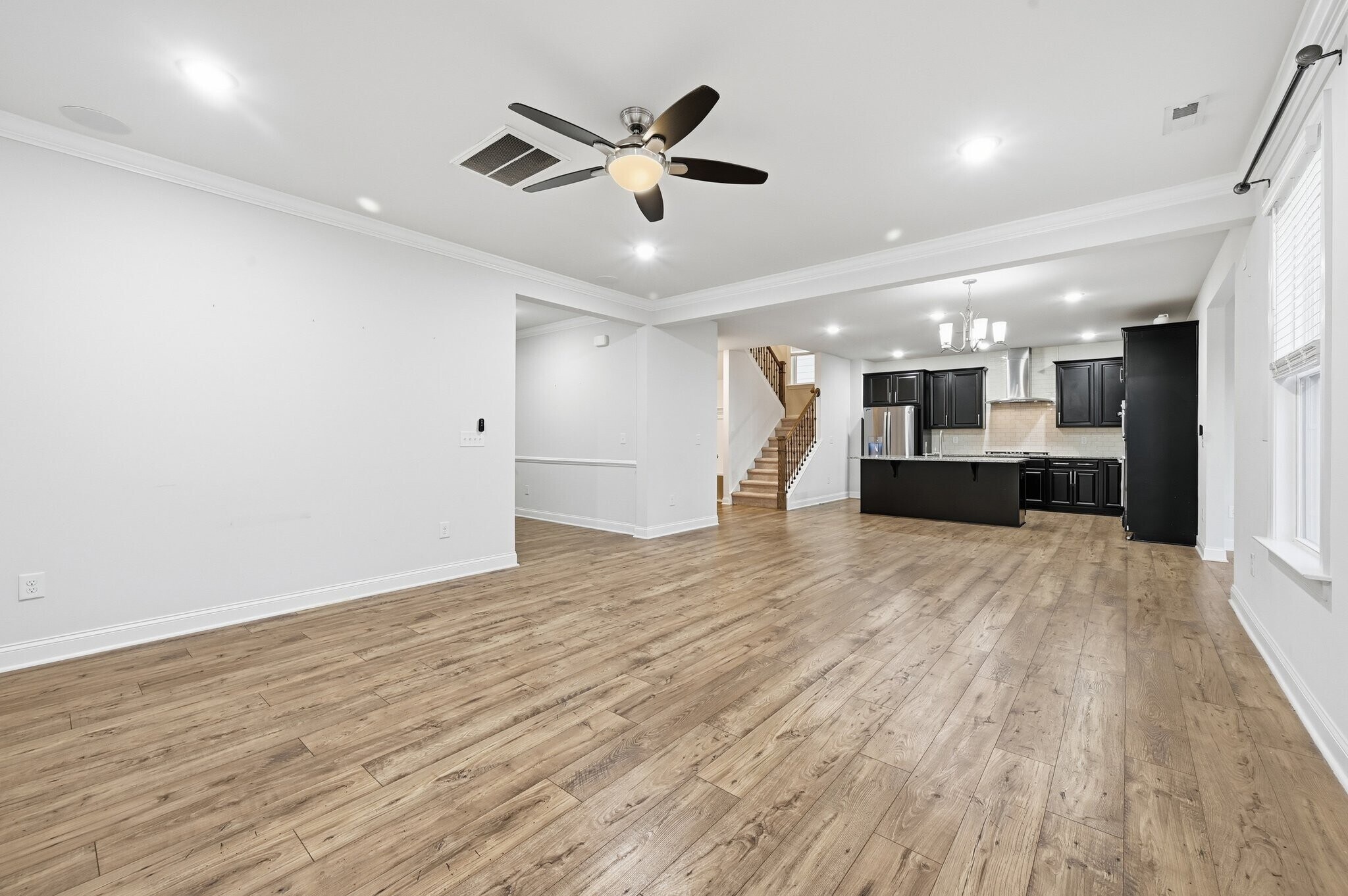 Building Photo - 829 Summit Crest Ct