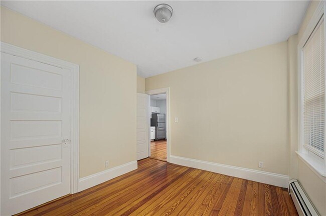 Building Photo - 112 Kimball St