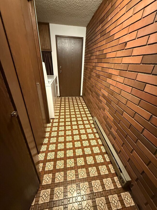 Building Photo - 0743