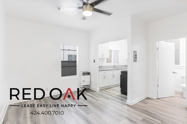 Building Photo - 290 Loma Dr