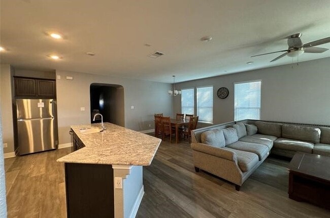 Building Photo - 199 Kennicott Dr