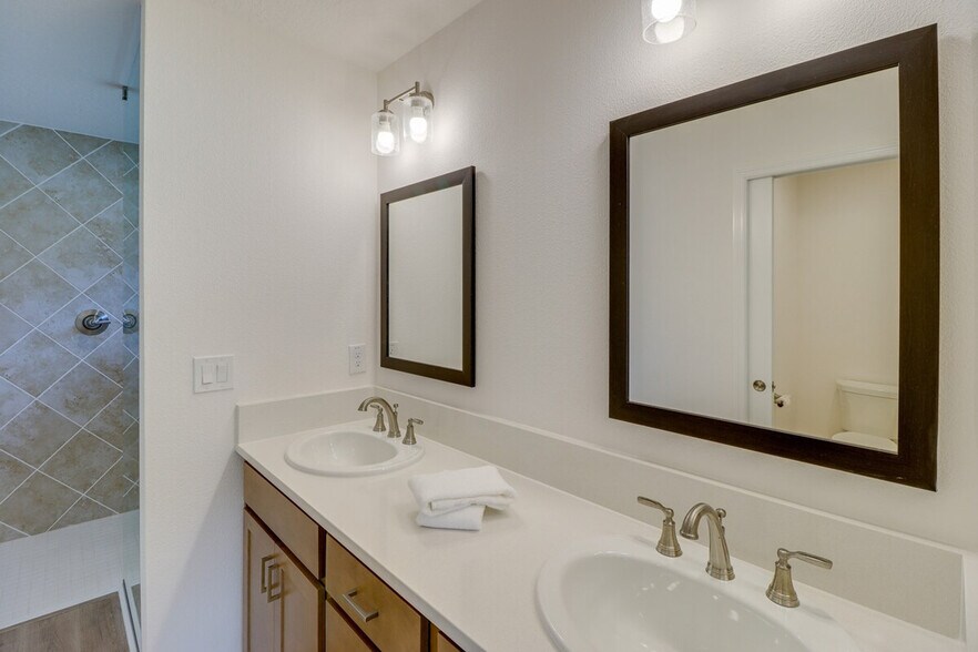 Building Photo - 6551 Mason Pl