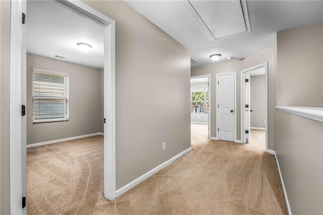 Building Photo - 317 Clover Brook Dr
