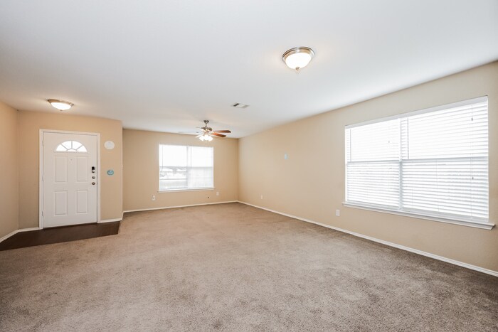 Building Photo - 200 Cheyenne Dr