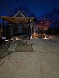 Building Photo - Renovated 2 Bedroom 2 Bath Home for Rent!