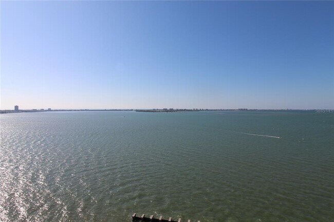 Building Photo - 988 Blvd of the Arts