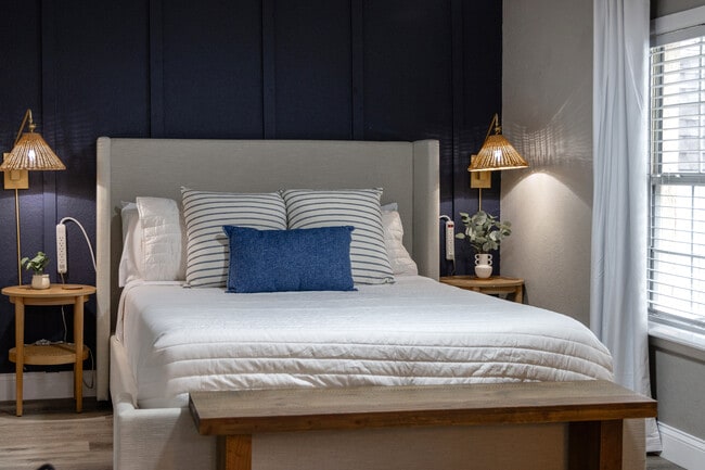 Building Photo - 9605 129th Ave