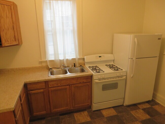 Building Photo - 1229 Swinney Ave