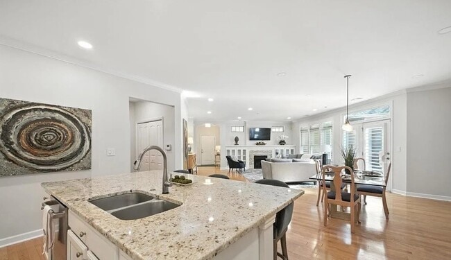 Building Photo - 10608 Old Ardrey Kell Rd