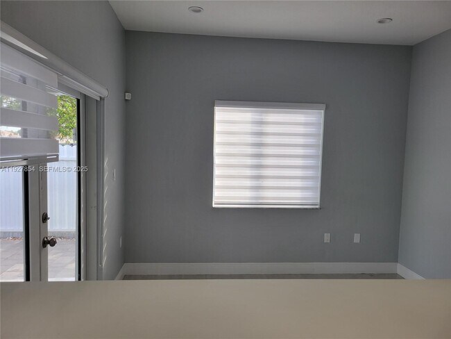 Building Photo - 29263 SW 142nd Ave