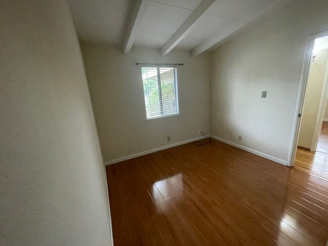 Building Photo - $3,590 / 3 BR - 1509 SF - VERY NICE MISSIO...