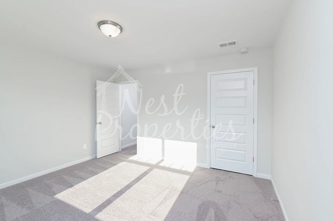 Building Photo - 432 Sandfarm Trail