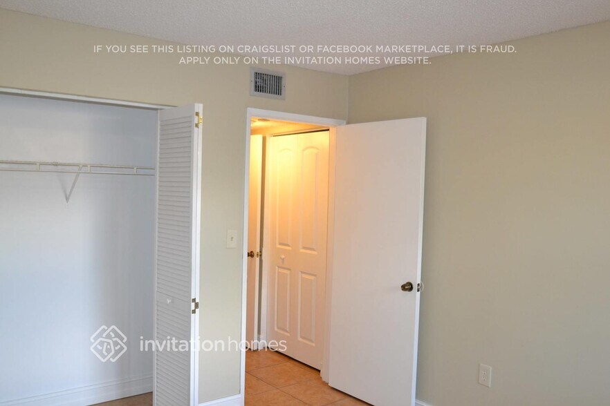 Building Photo - 4978 NW 97th Pl